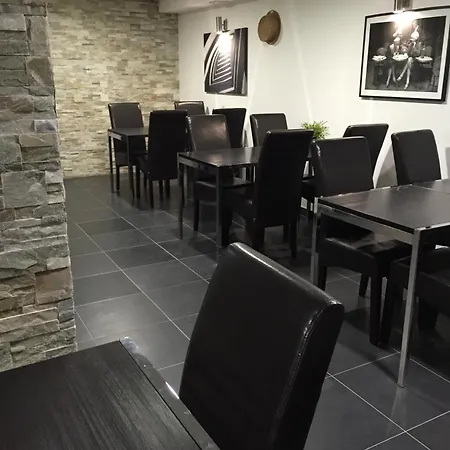 موديرن فندق 5*